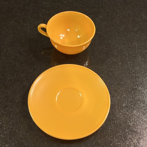 (1) Hazel Atlas Ovide Gold (Butterscotch) Platonite Glass - Cup and Saucer - Picture 4 of 6